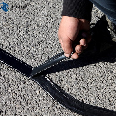 Nastro autoadesivo del bitume di Overbanding di riparazione rapida per catrame Asphalt Road Crack Joint Cold